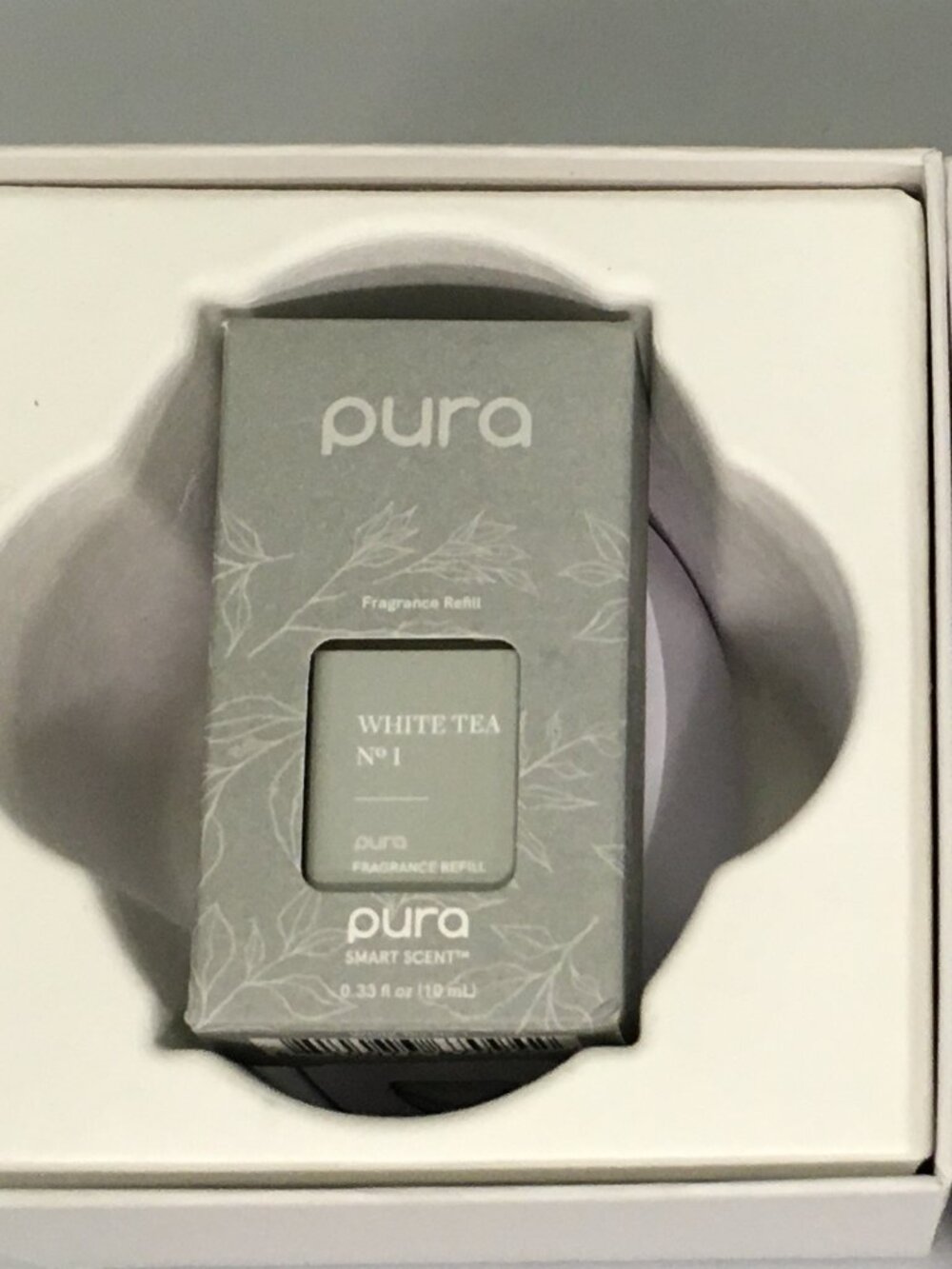 Pura Mini Smart Fragrance Diffuser w/ White Tea No 1 refill
